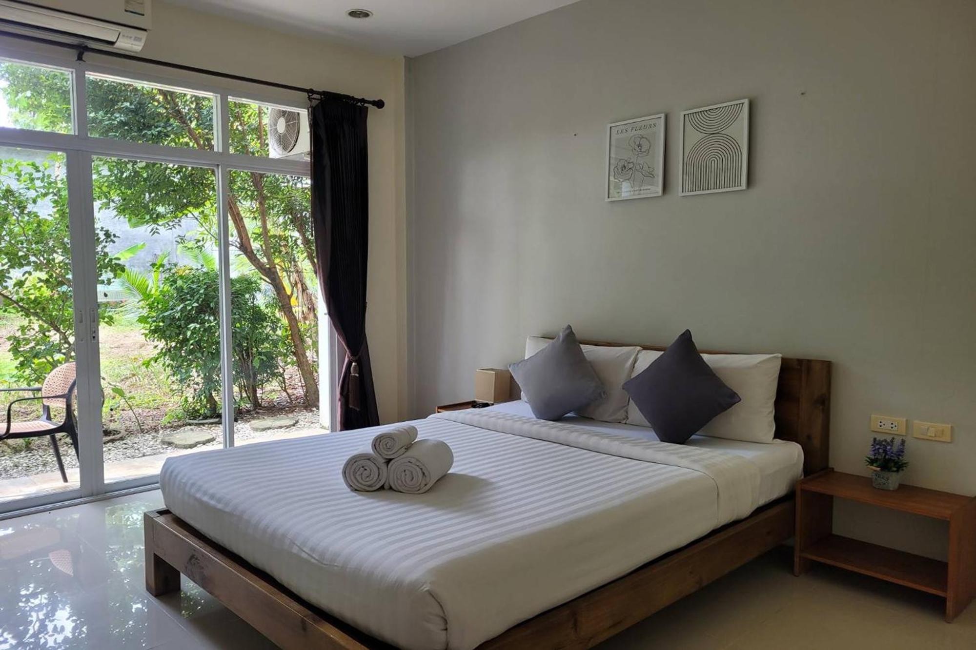 Snooze Inn Phuket Pa Khlok Buitenkant foto