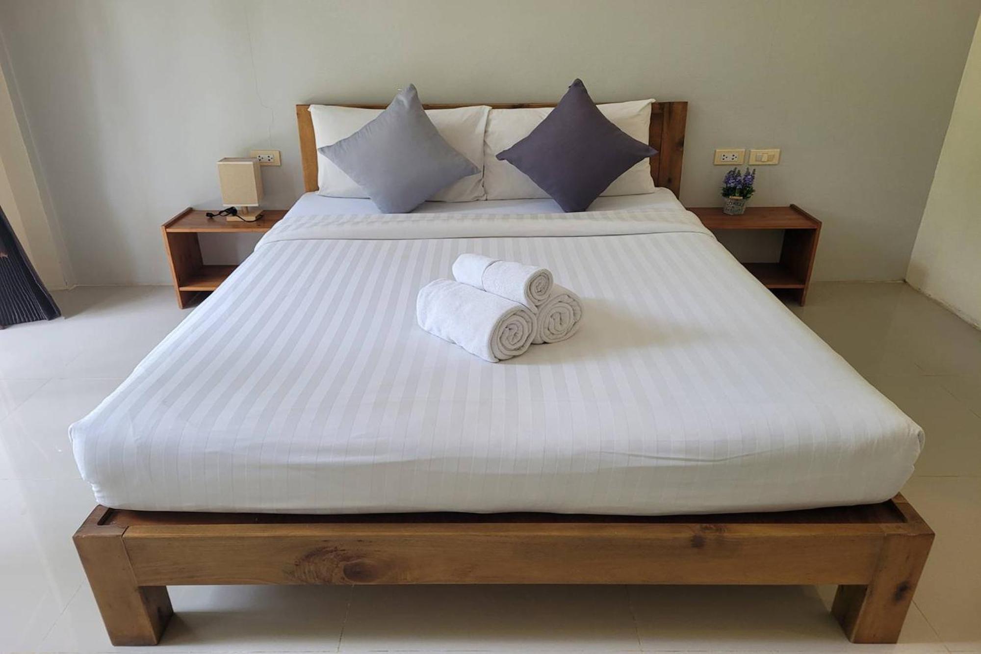 Snooze Inn Phuket Pa Khlok Buitenkant foto